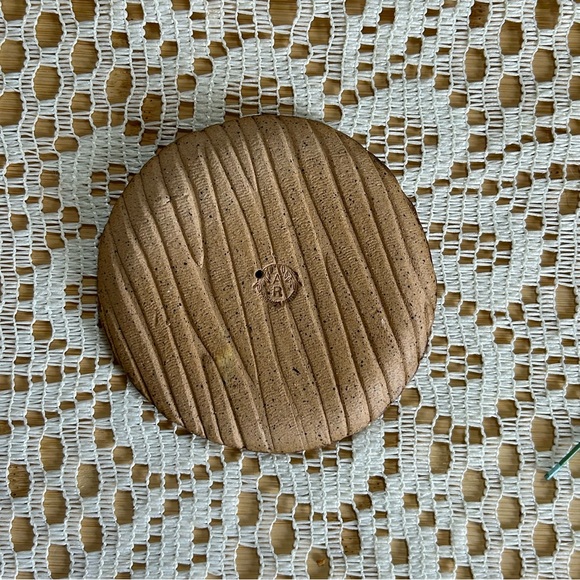 Handmade ceramic incense burner - Picture 3 of 4